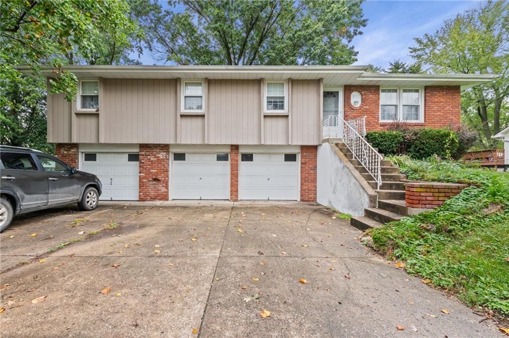 812 NE 113th Street, Kansas City, MO: listing photo 2