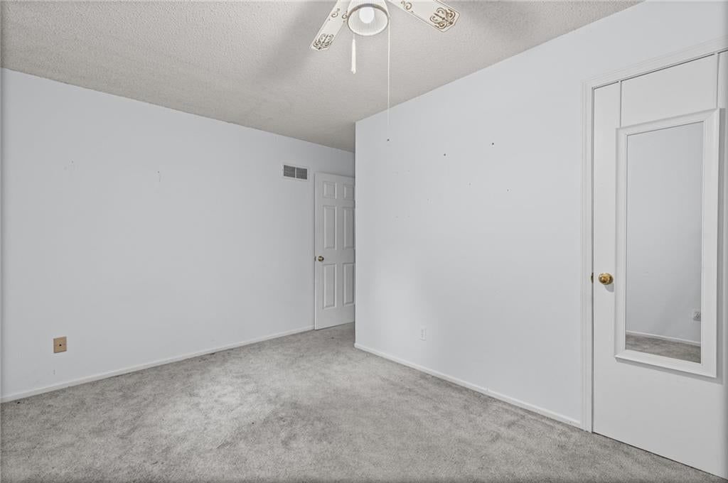 Photo 21 of 38 - 812 NE 113th Street, Kansas City, MO 64155