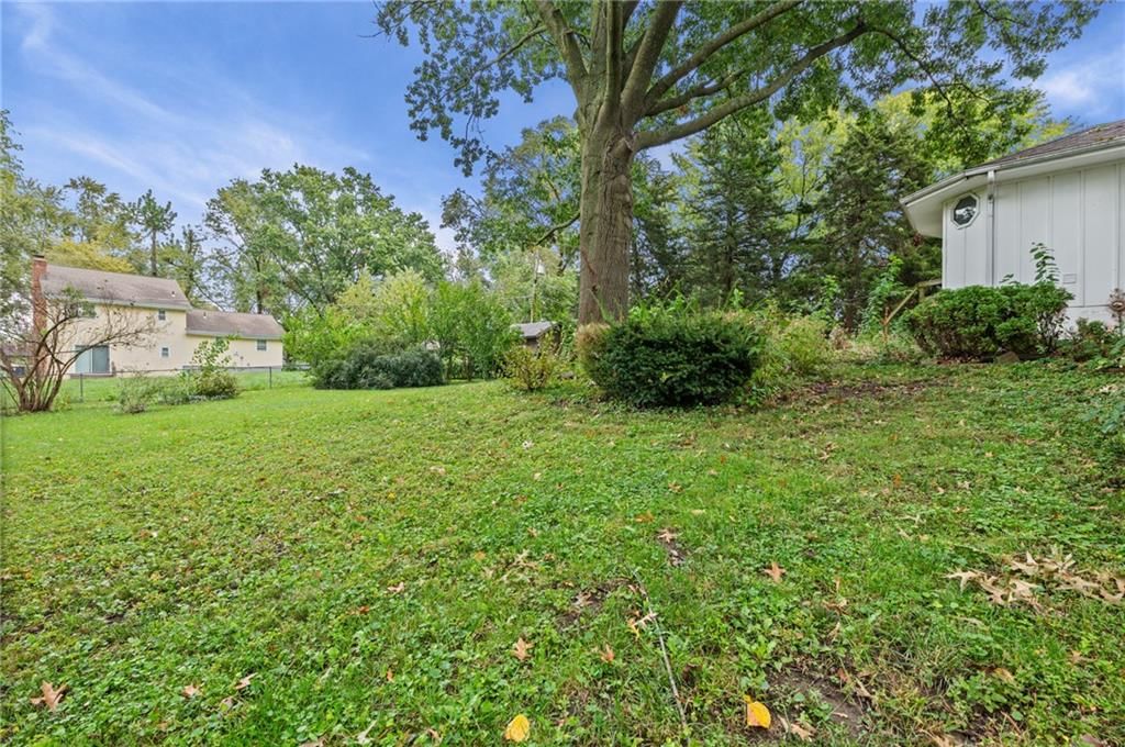 Photo 38 of 38 - 812 NE 113th Street, Kansas City, MO 64155