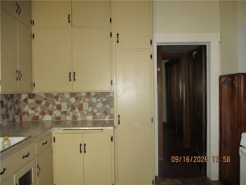 1456 S 30 Street — photo 25