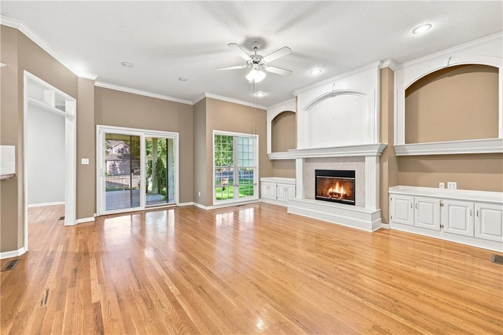 1403 NE Glenfield Court — photo 8