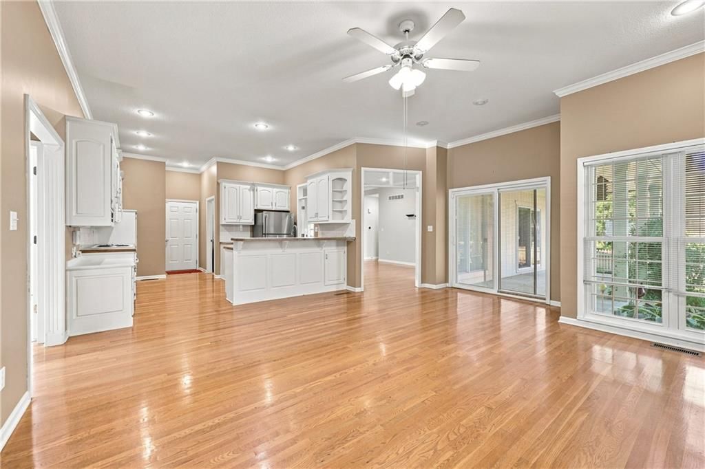 1403 NE Glenfield Court — photo 10