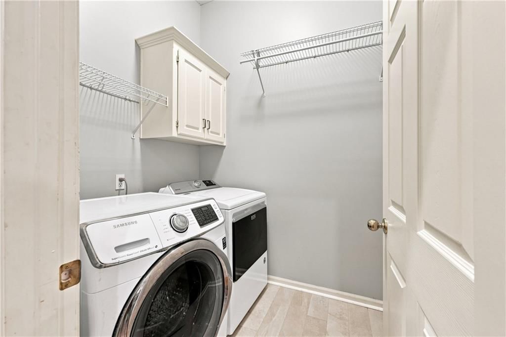 1403 NE Glenfield Court — photo 13