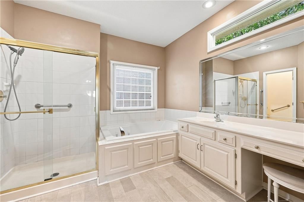 1403 NE Glenfield Court — photo 17