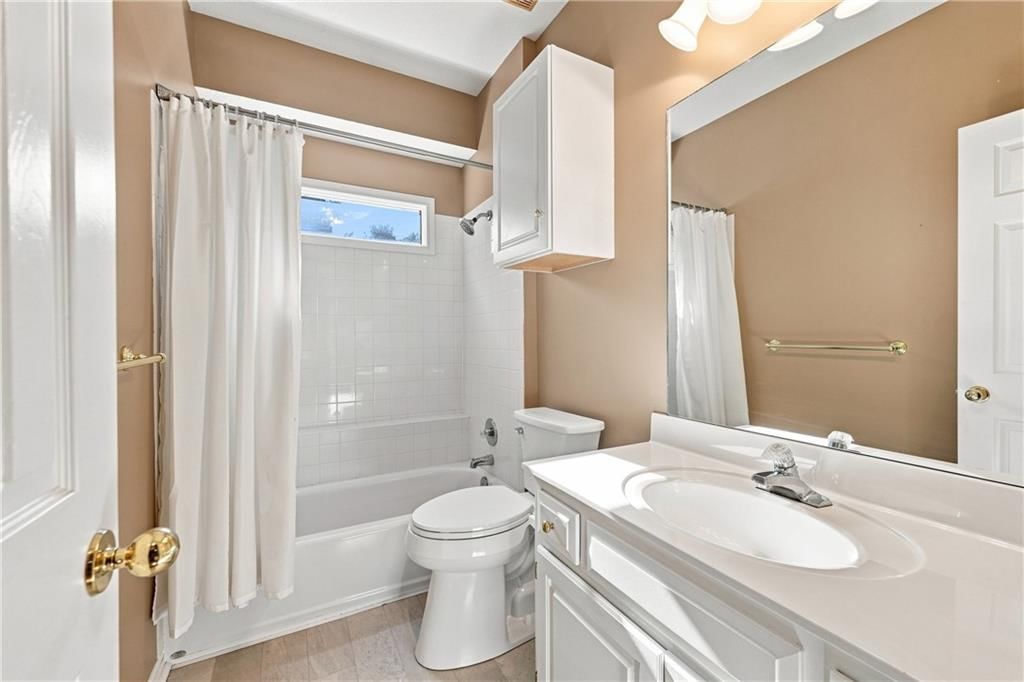 1403 NE Glenfield Court — photo 22