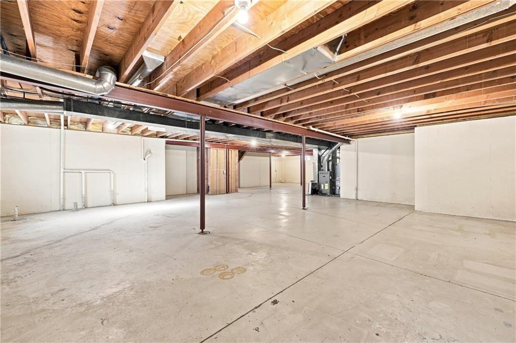 1403 NE Glenfield Court — photo 27