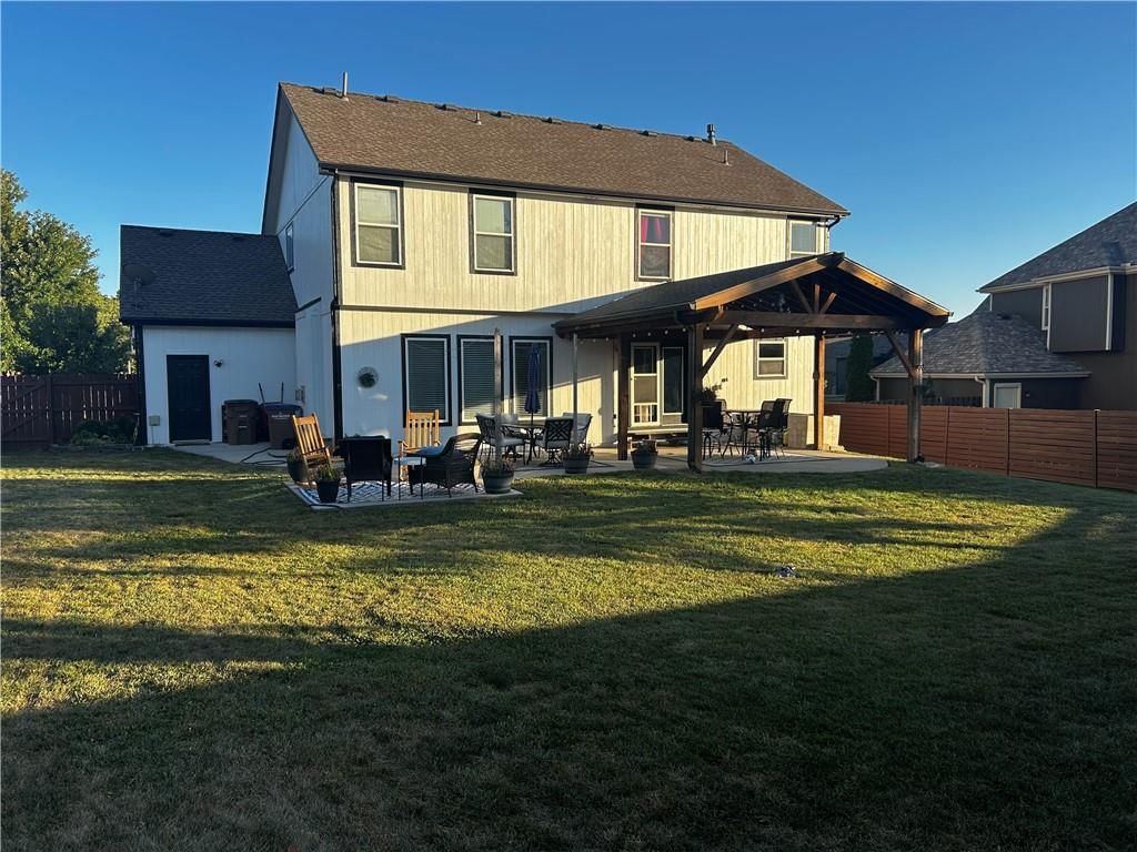 110 S Eastglen Drive — photo 3