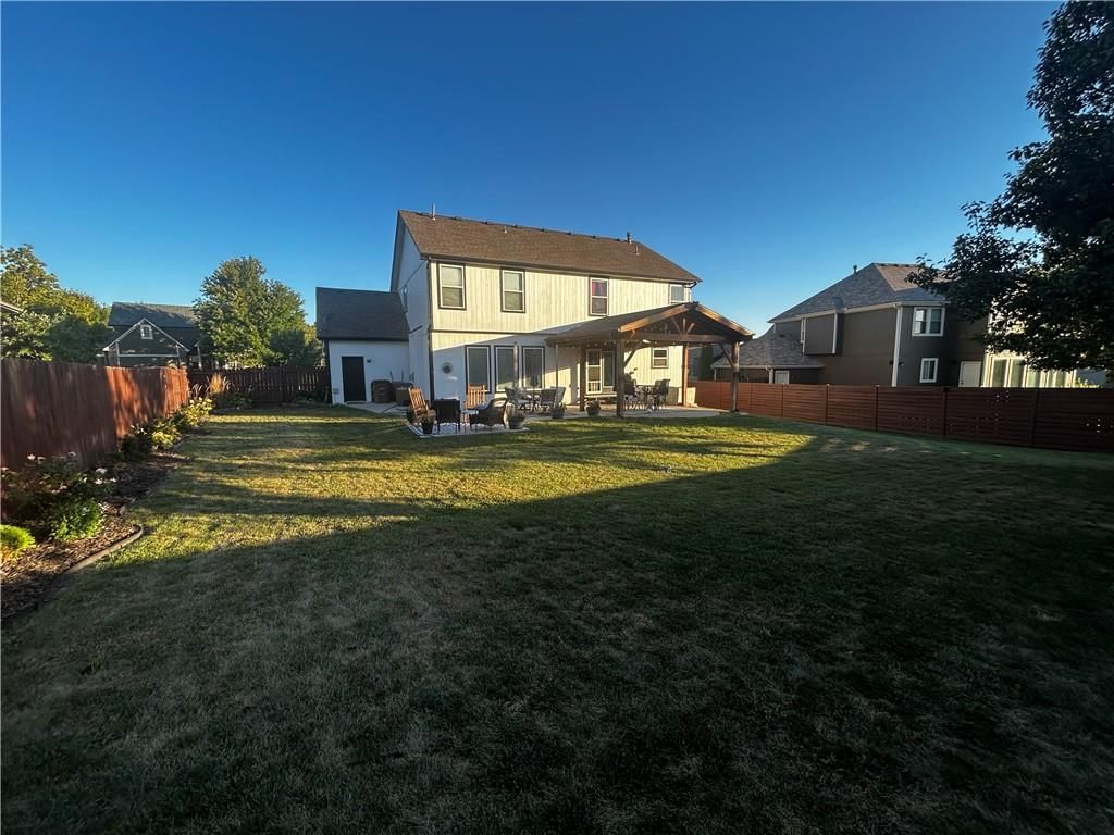 110 S Eastglen Drive — photo 4