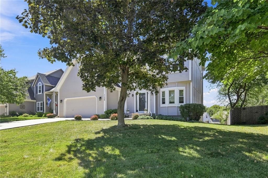 1136 SW Pacific Drive — photo 3