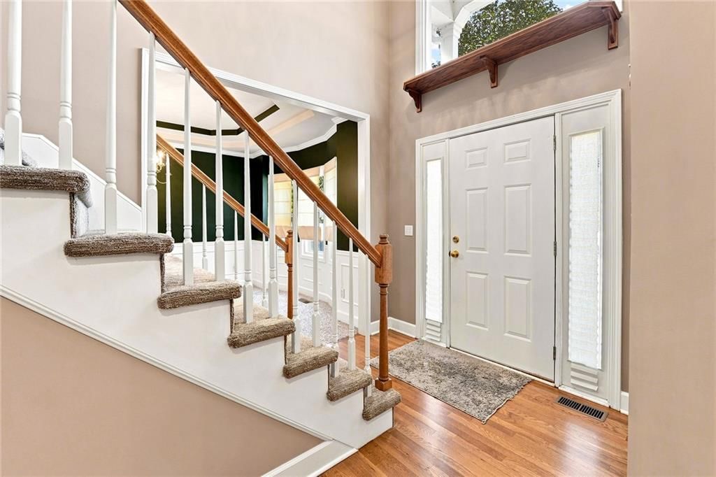 1136 SW Pacific Drive — photo 5