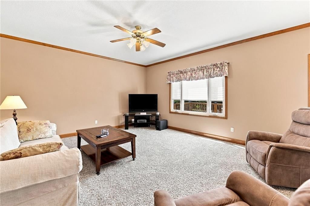 1136 SW Pacific Drive — photo 15