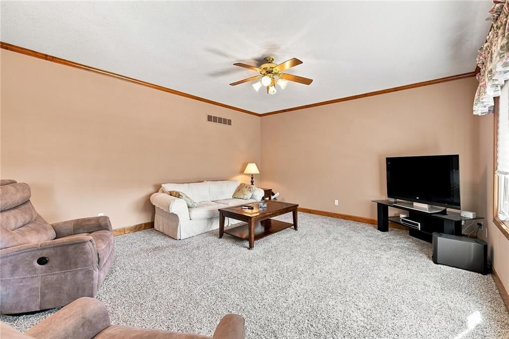 1136 SW Pacific Drive — photo 16