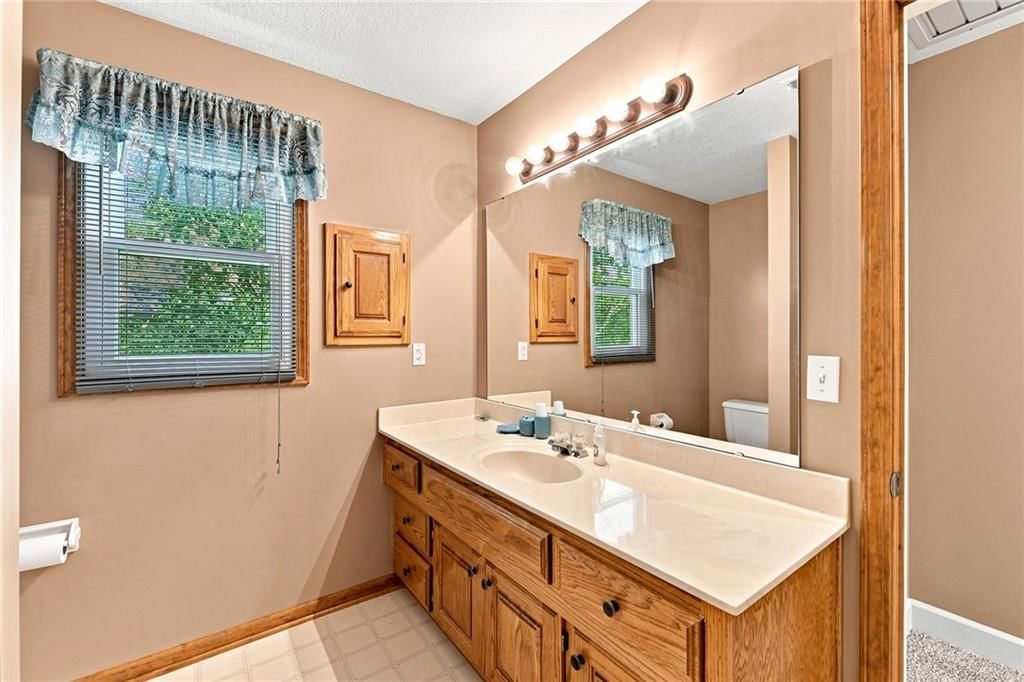 1136 SW Pacific Drive — photo 23