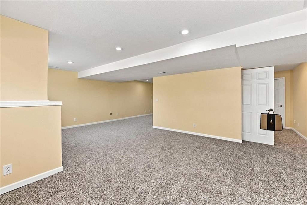 1136 SW Pacific Drive — photo 36