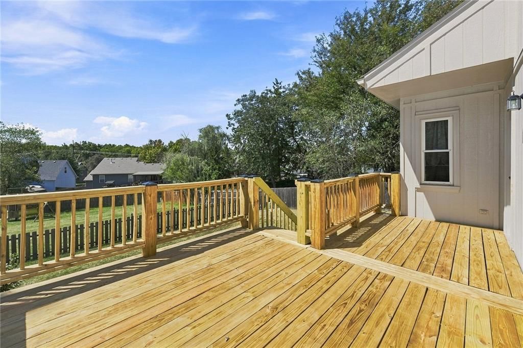 1136 SW Pacific Drive — photo 40
