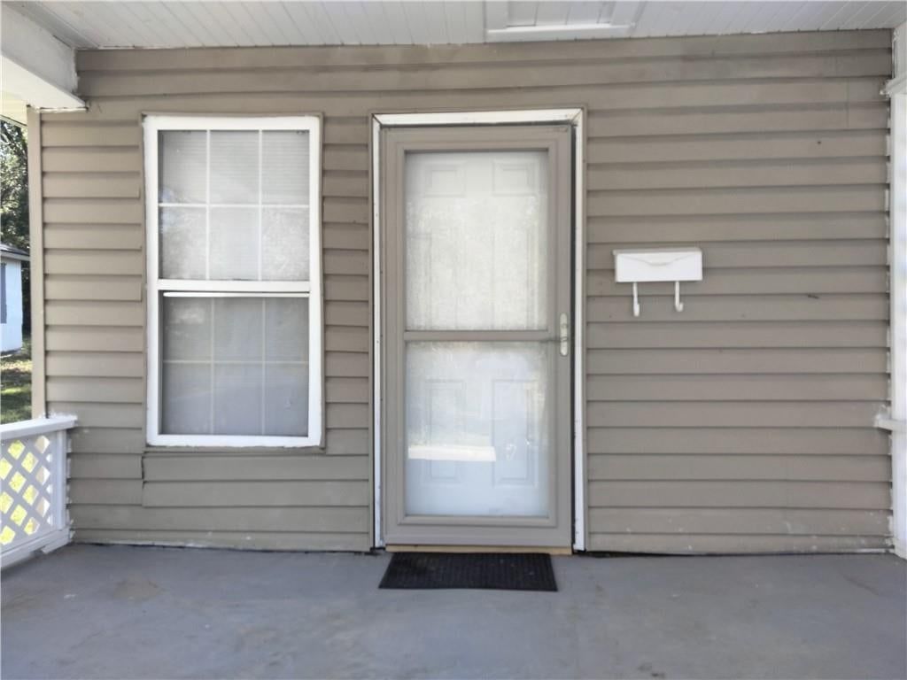Photo 7 of 31 - 1057 Webster Avenue, Kansas City, KS 66104