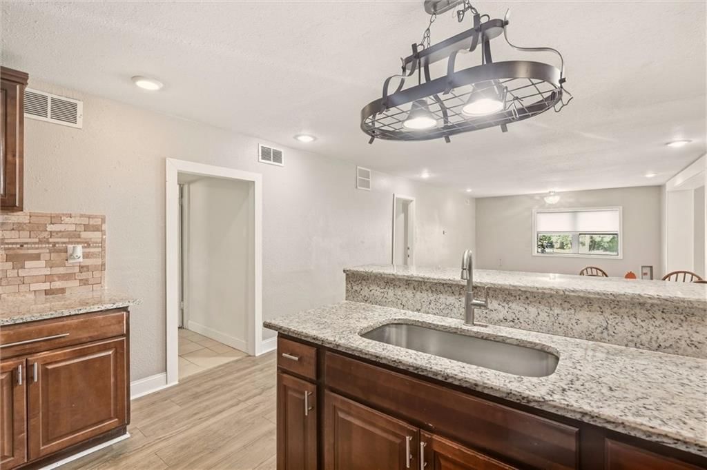 6207 Leavenworth Road — photo 11