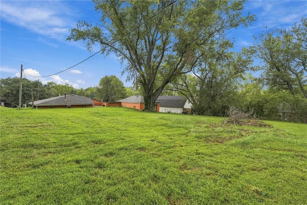 6207 Leavenworth Road — photo 29