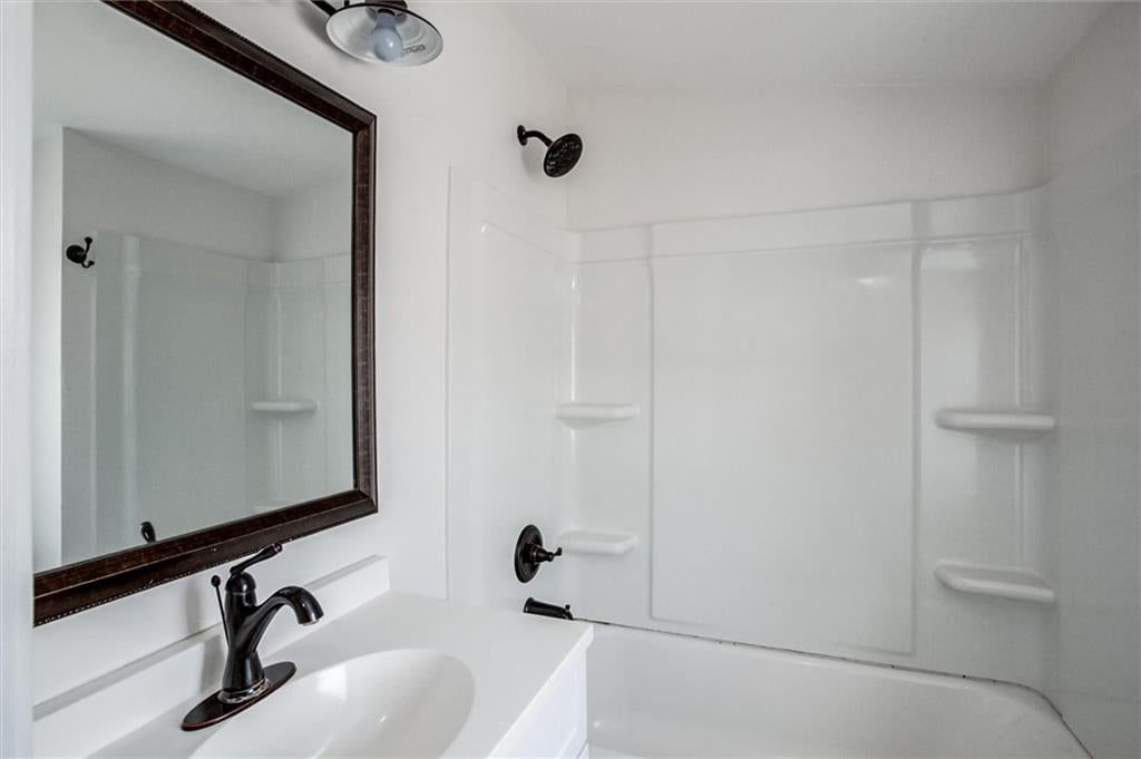 3300 Holmes Street — photo 17