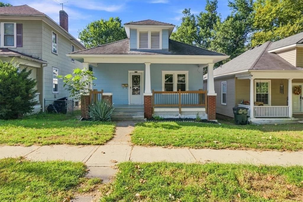 825 Ottawa Street, Leavenworth, KS: listing photo 2