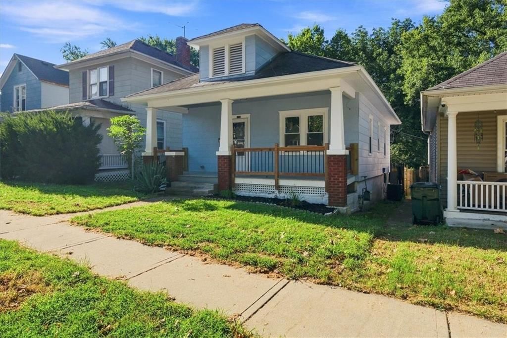 825 Ottawa Street, Leavenworth, KS: listing photo 3