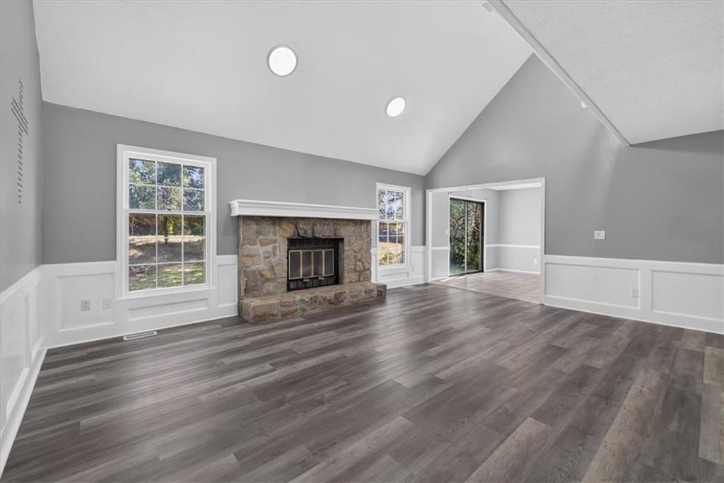 11827 Slater Street — photo 9