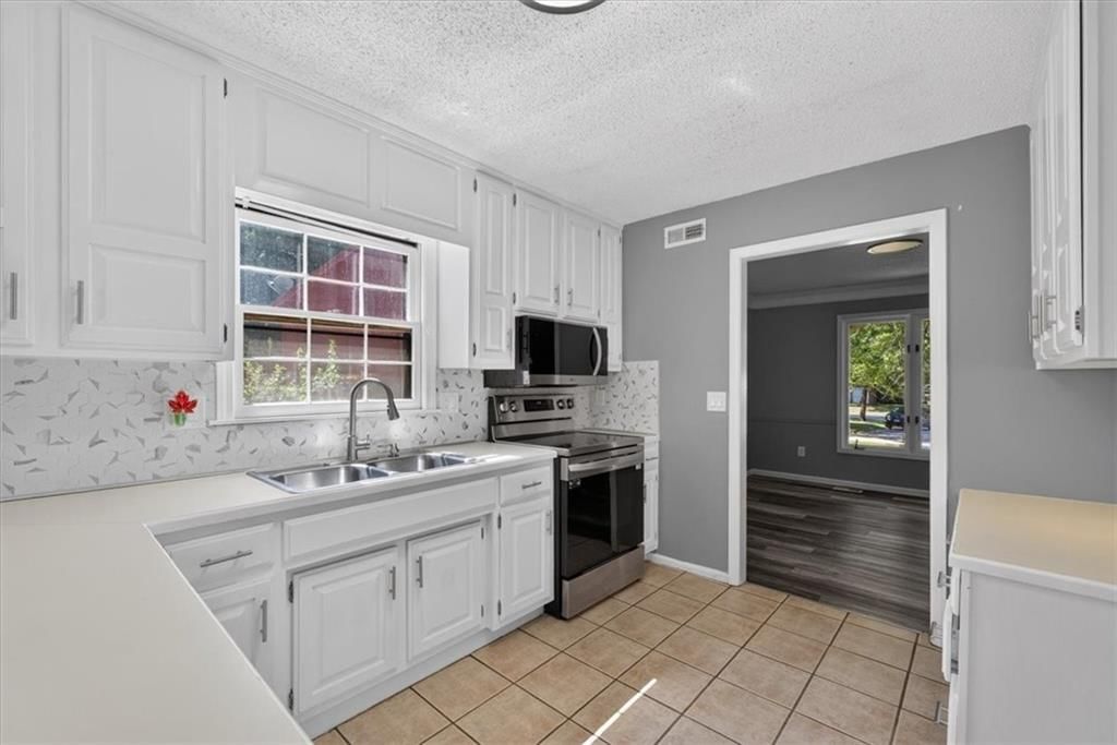 11827 Slater Street — photo 13