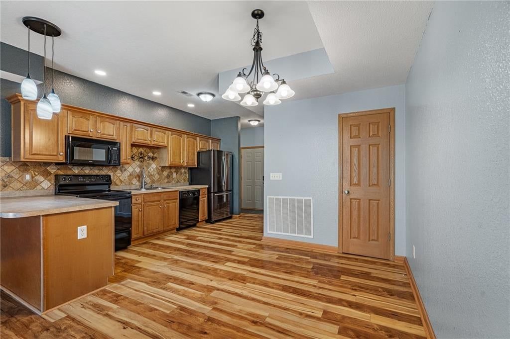844 S Woodson Court — photo 8