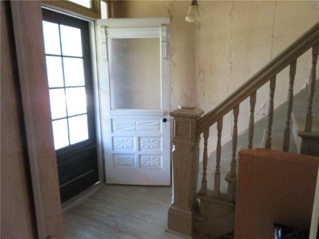 410 Linn Street — photo 11