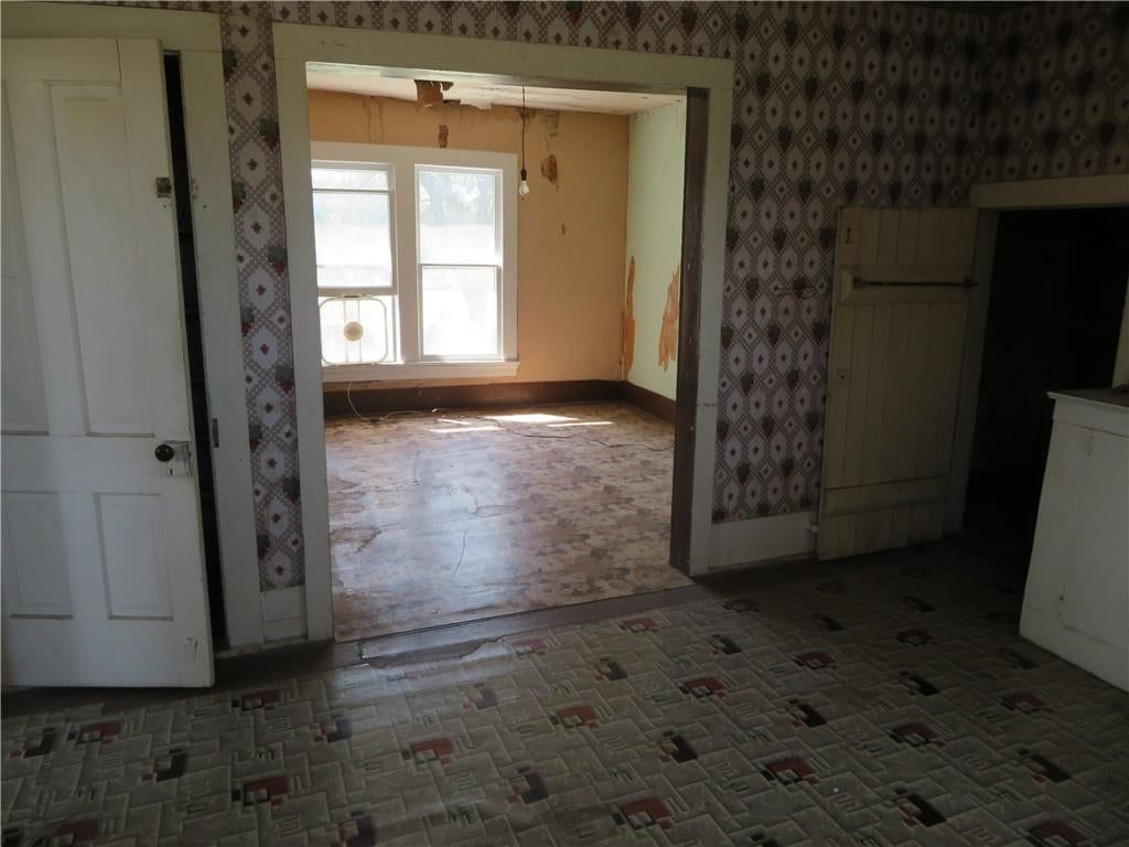 410 Linn Street — photo 12