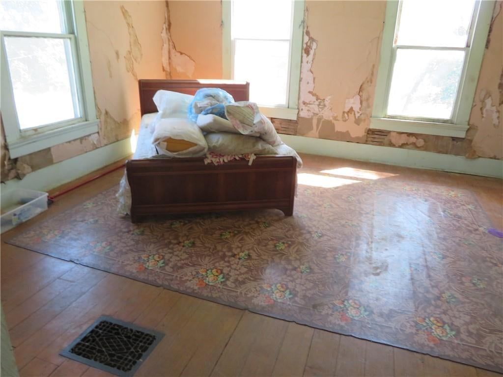 410 Linn Street — photo 13
