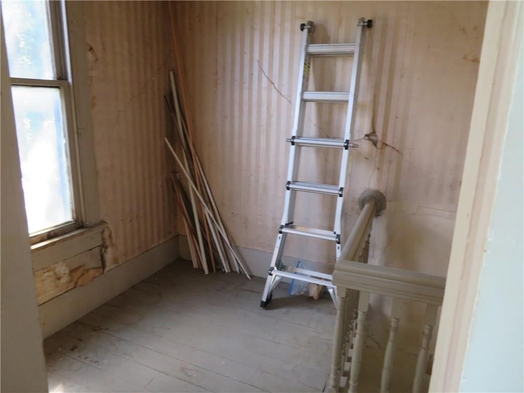 410 Linn Street — photo 14