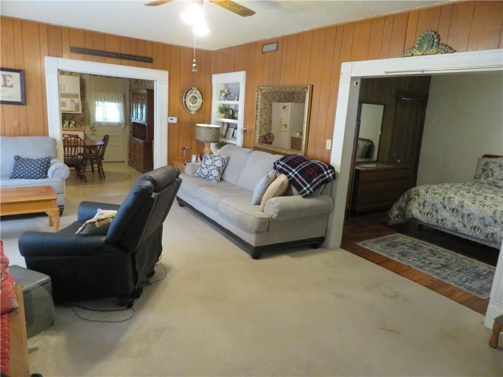 410 Linn Street — photo 15