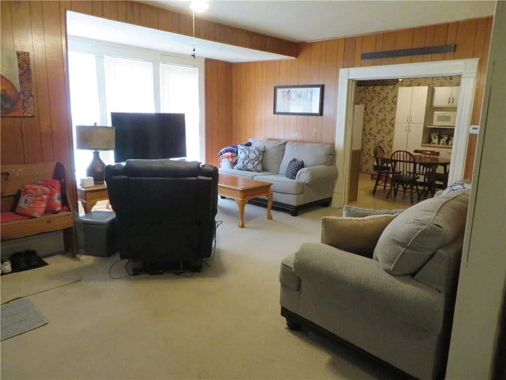 410 Linn Street — photo 17