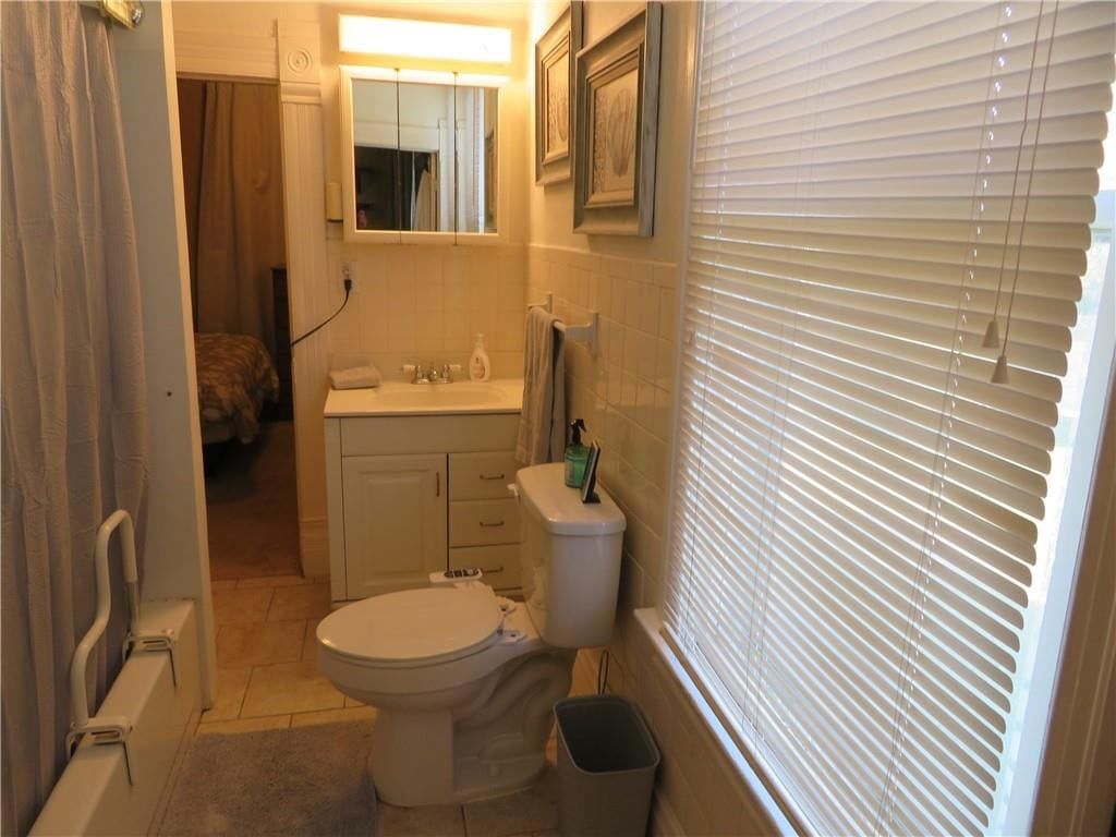 410 Linn Street — photo 25
