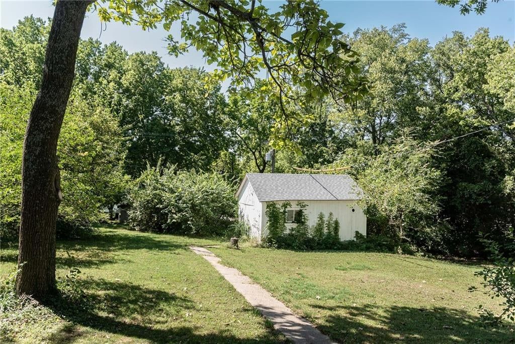906 Sycamore Street — photo 24