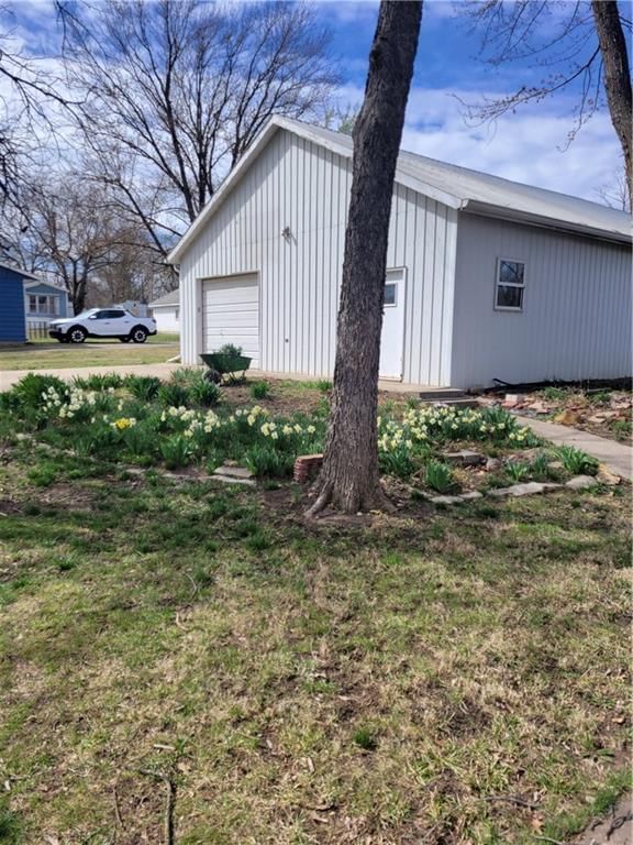 906 Sycamore Street — photo 31