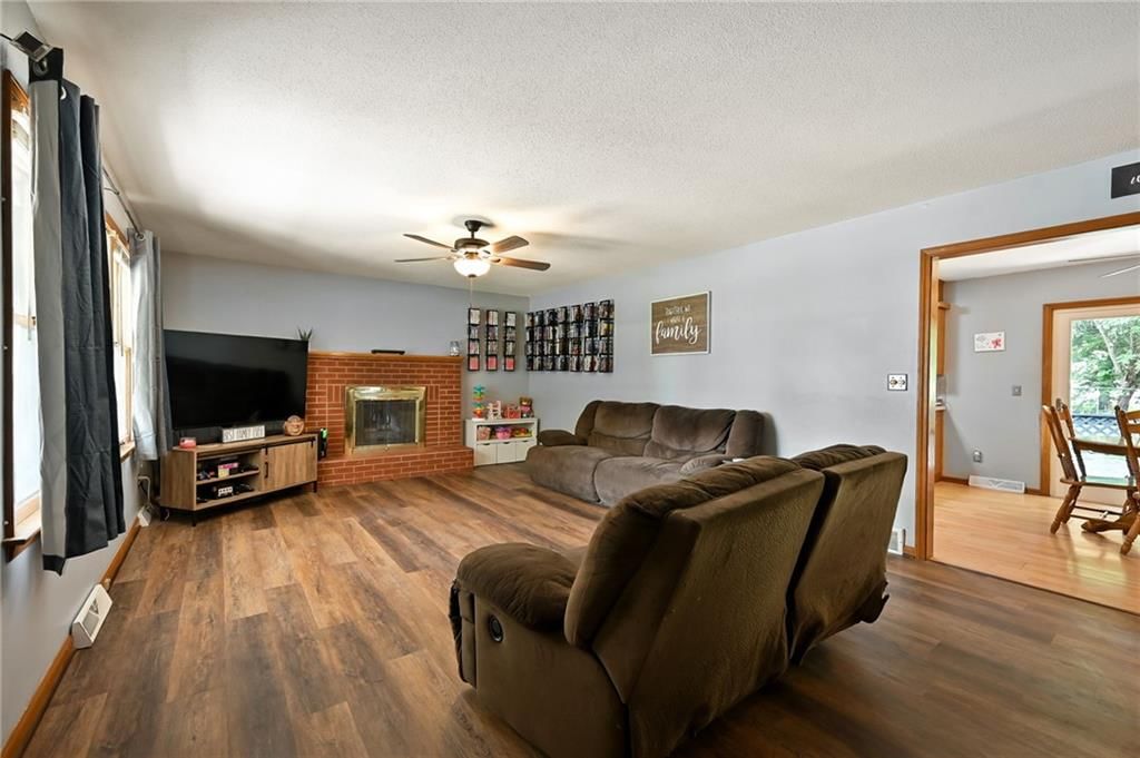 503 SW Maple Lane, Oak Grove, MO