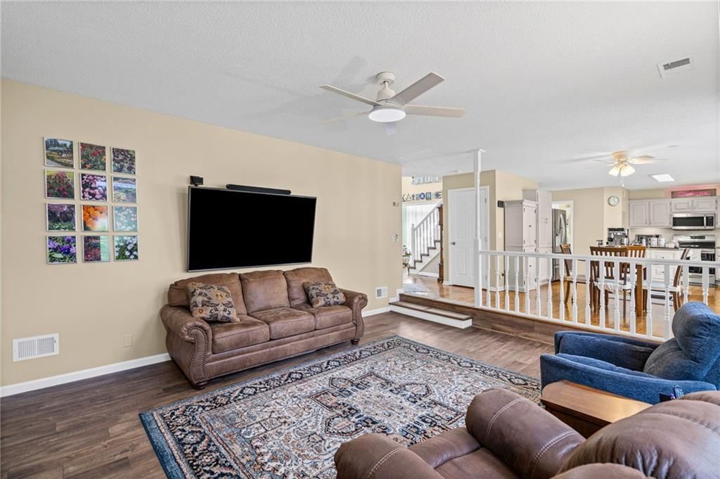 1008 SW 11TH Circle — photo 7