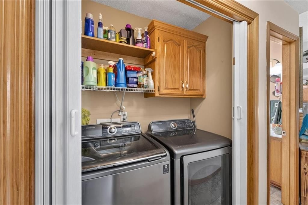 Photo 31 of 52 - 1009 NE Florence Avenue, Lee's Summit, MO 64086