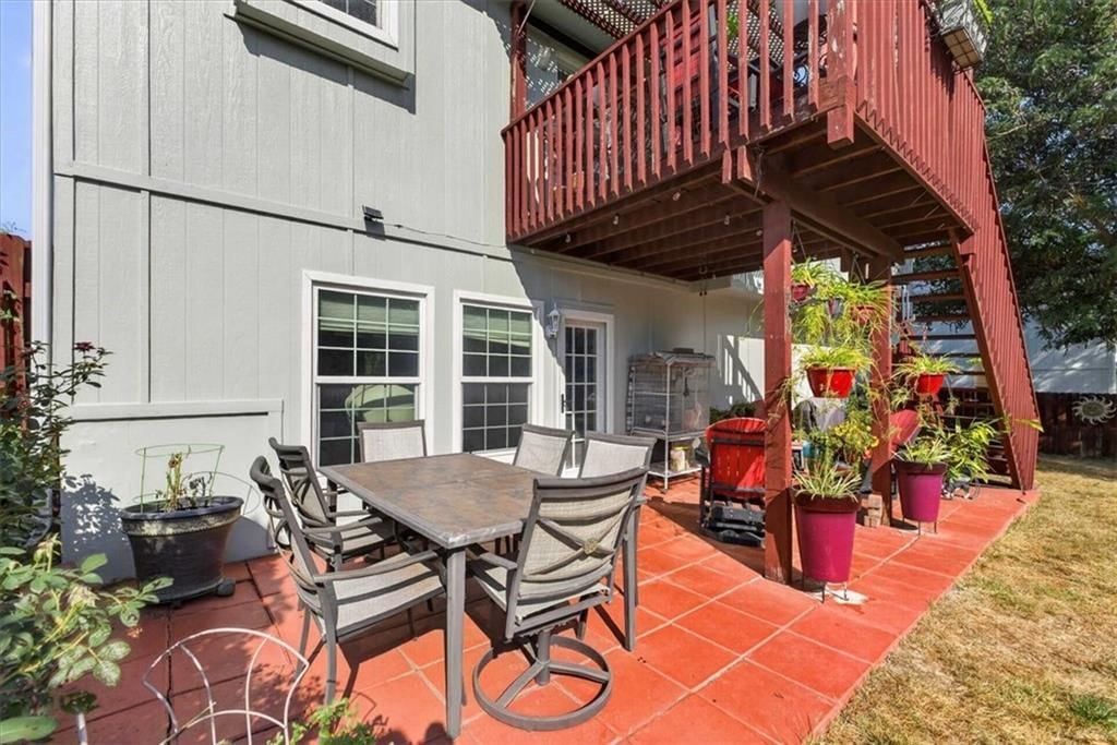 Photo 38 of 52, 1009 NE Florence Avenue, Lee's Summit, MO 64086