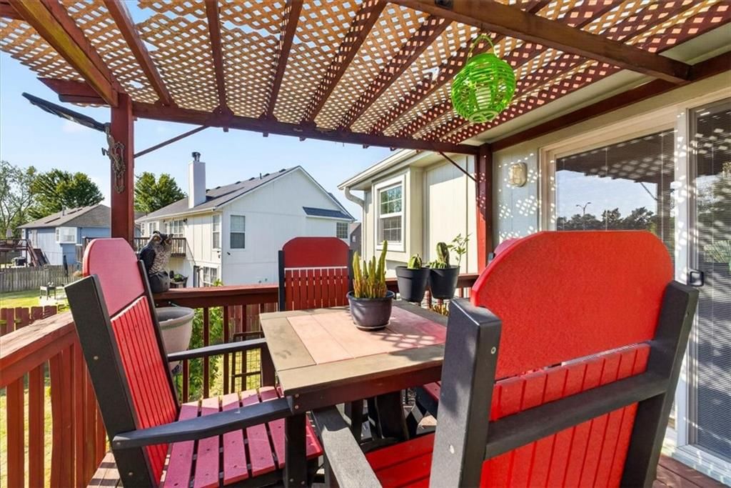 Photo 40 of 52 - 1009 NE Florence Avenue, Lee's Summit, MO 64086