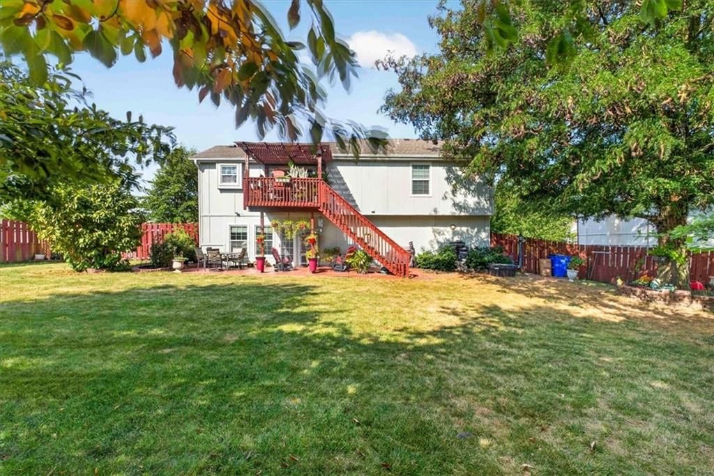 Photo 43 of 52 - 1009 NE Florence Avenue, Lee's Summit, MO 64086