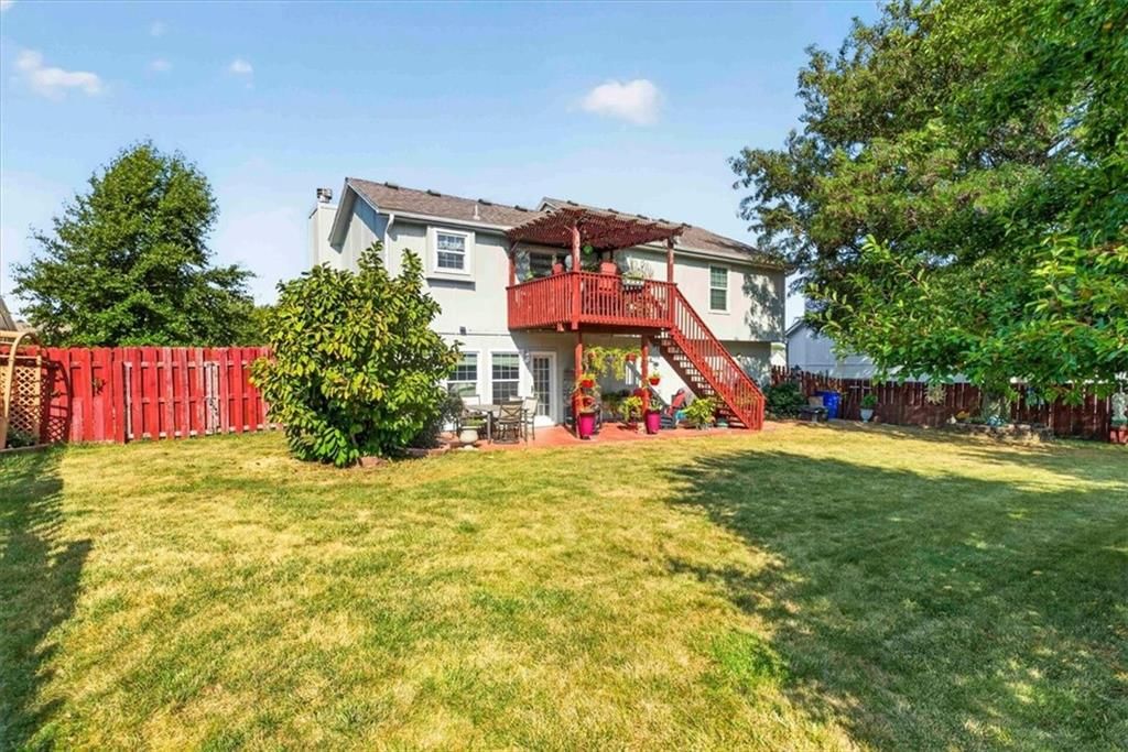 Photo 45 of 52 - 1009 NE Florence Avenue, Lee's Summit, MO 64086