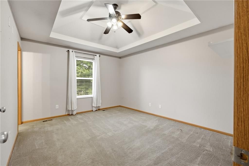 Photo 15 of 31 - 11421 N Kentucky Avenue, Kansas City, MO 64157