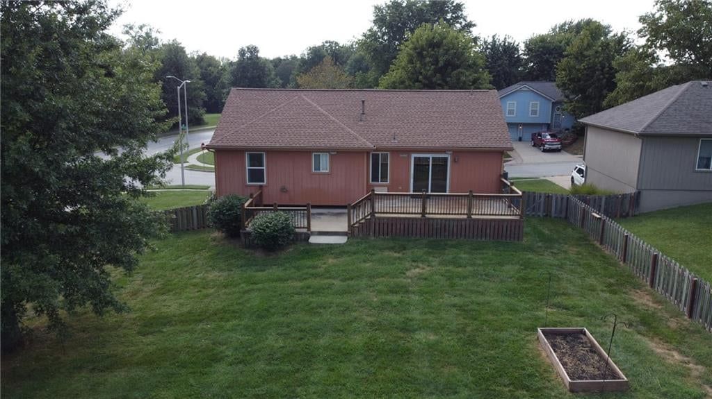 Photo 29 of 31 - 11421 N Kentucky Avenue, Kansas City, MO 64157