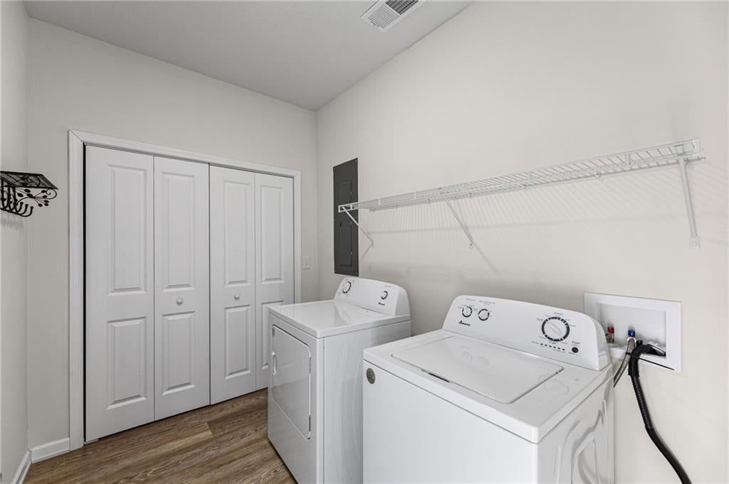 747 S Sycamore Street — photo 15