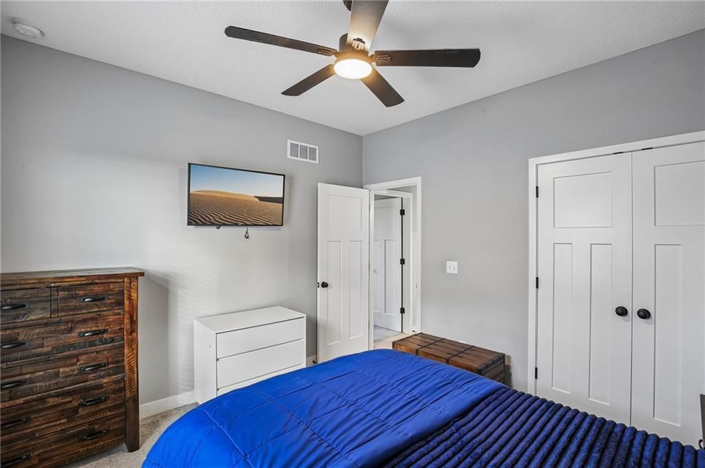Photo 10 of 34 - 4391 Aspen Drive, Basehor, KS 66007
