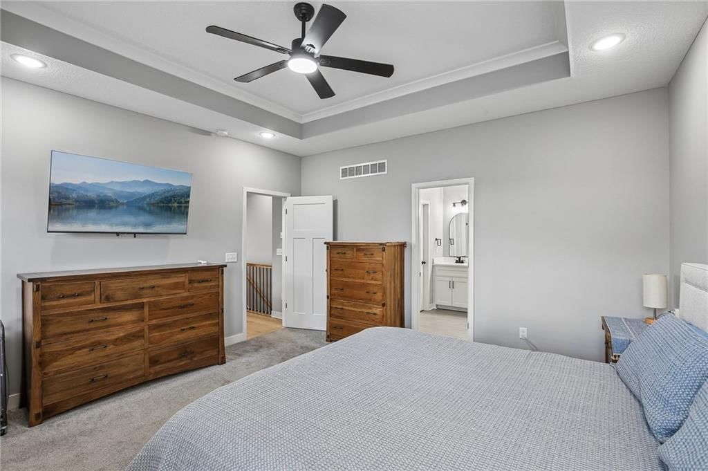 Photo 14 of 34 - 4391 Aspen Drive, Basehor, KS 66007