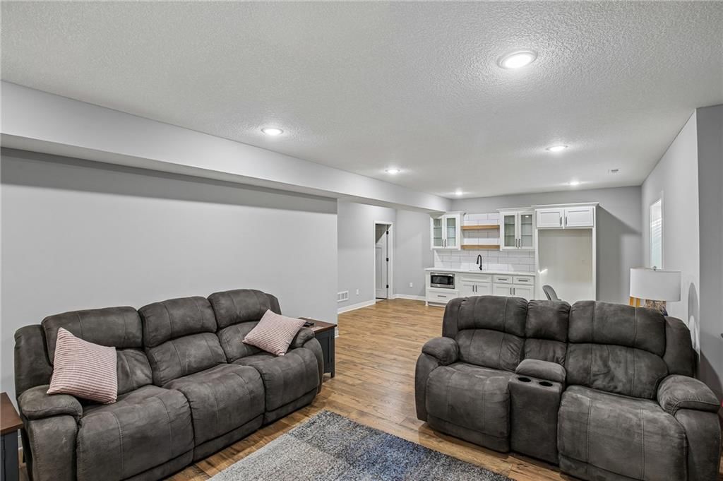 Photo 20 of 34 - 4391 Aspen Drive, Basehor, KS 66007